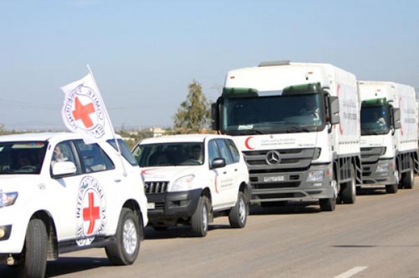 الهلال الأحمر الفلسطيني يطلق أكبر قافلة مساعدات تجاه غزة وشمال القطاع